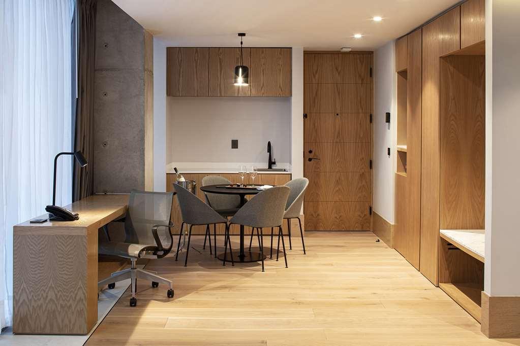 Galeria Plaza Monterrey Hotel ภายนอก รูปภาพ A typical apartment