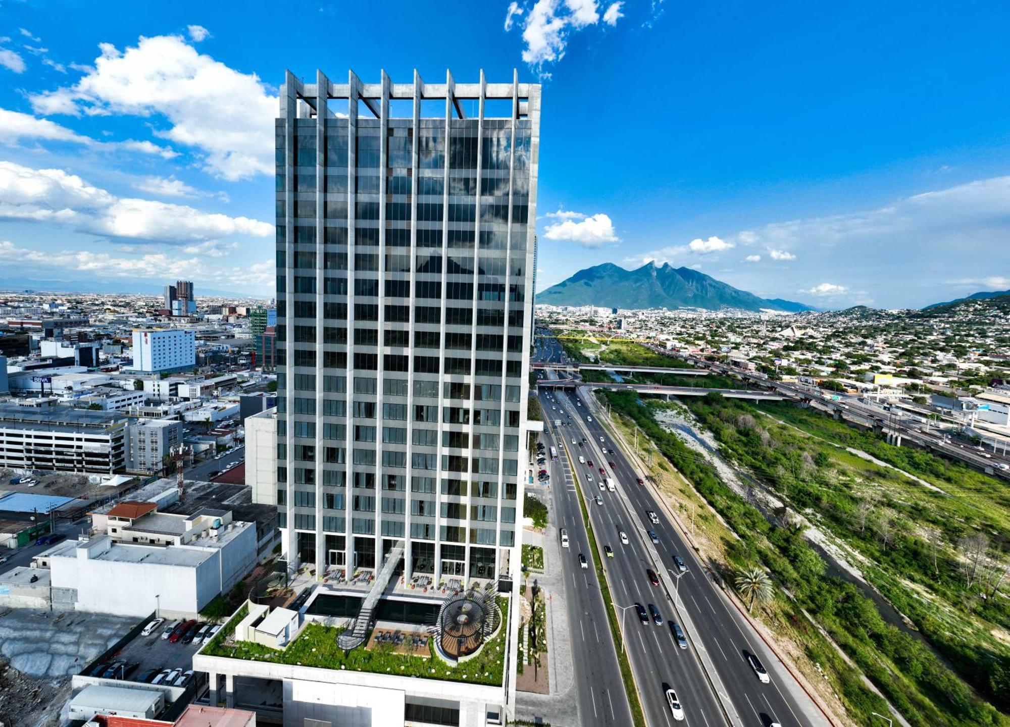 Galeria Plaza Monterrey Hotel ภายนอก รูปภาพ Torre Futura